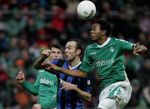 众多球迷大 众多球迷大