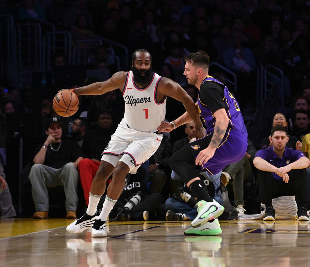 却通过两队 却通过两队